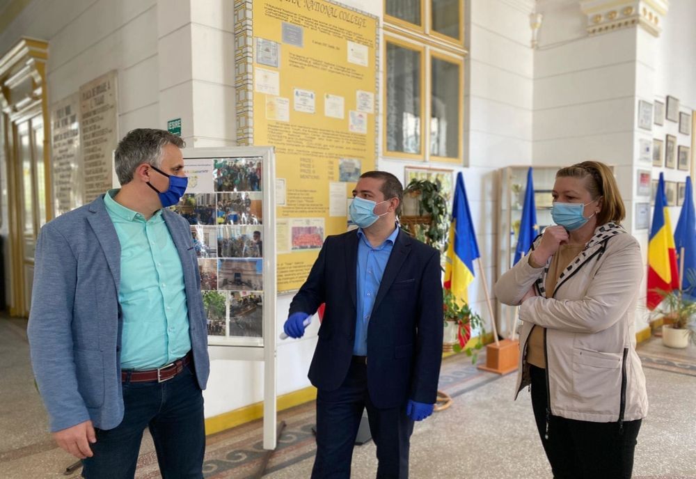 Termoscanere în școli pentru elevii care susțin examenele de capacitate și bacalaureat