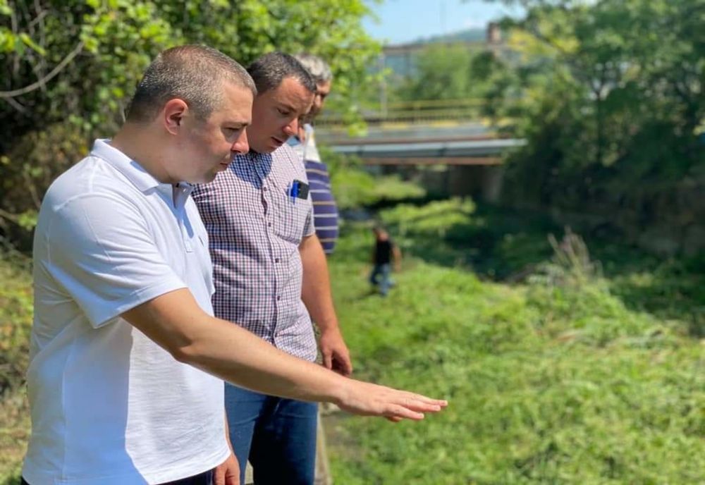 Pârâul Jidoștița din Gura Văii a fost igienizat