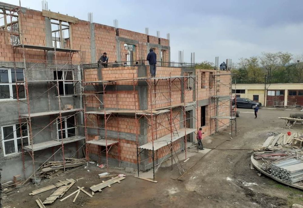 Lucrări la Spitalul Orășenesc din Vânju Mare
