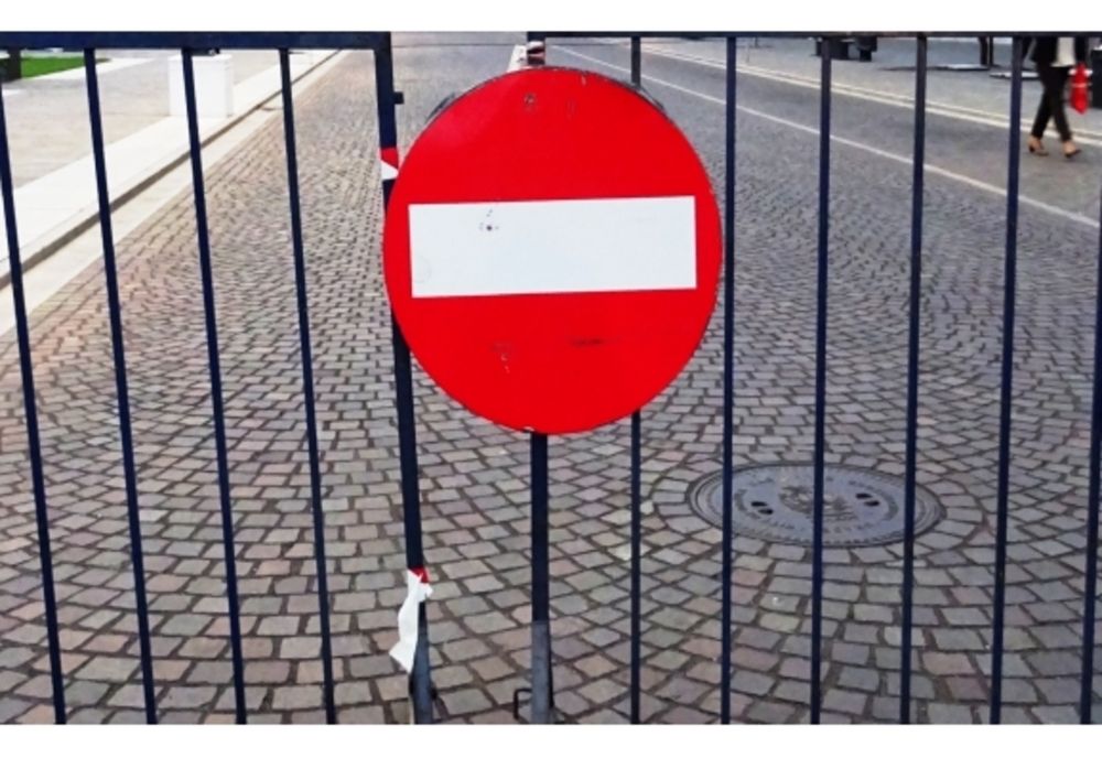 Autotren imobilizat pe carosabil