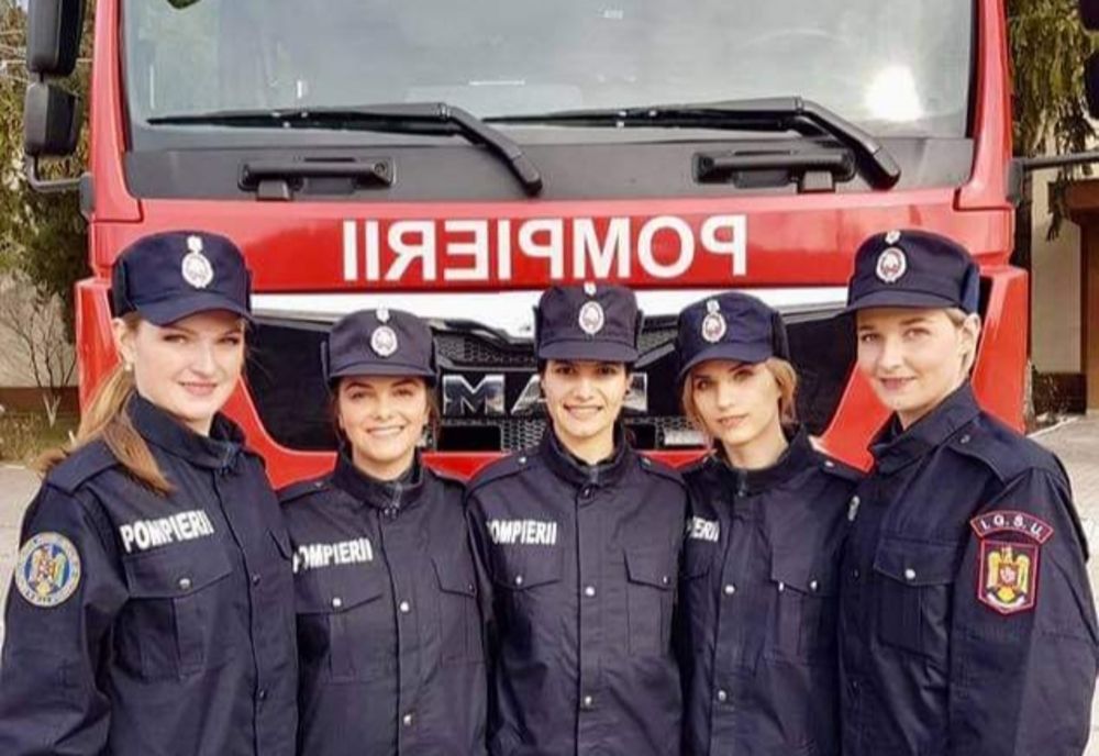 Pentru ele, primele cinci fete absolvente din istoria Școlii Boldești, Crăciunul va fi altfel