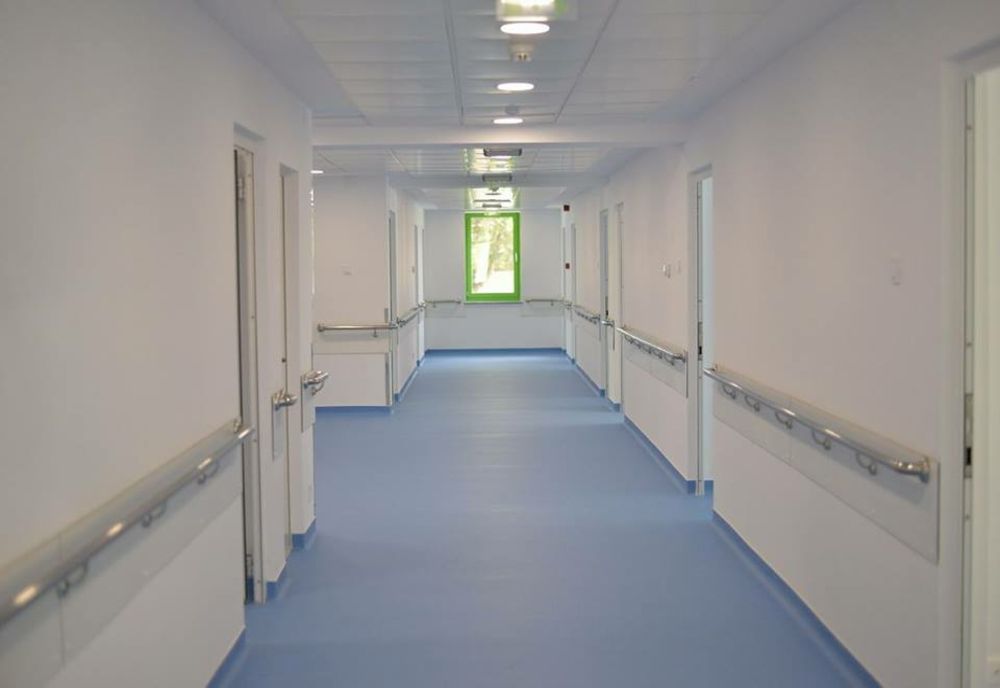 Modernizări parțiale la spitalul din Orșova. Ministrul Energiei și autoritățile județene și locale implicate în proiect