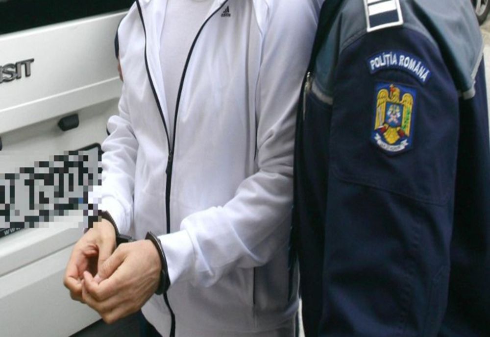 Bărbații care au furat corpurile de iluminat de pe DN1 au fost reținuți