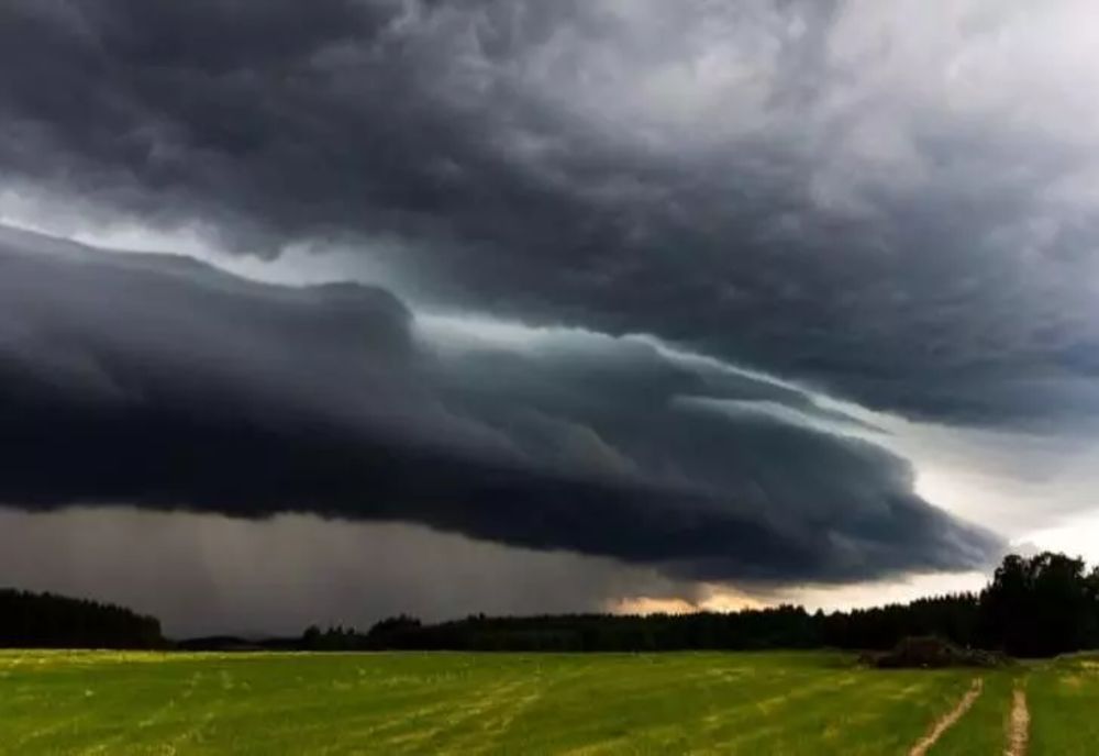 Ploi astăzi, în mai multe zone ale țării