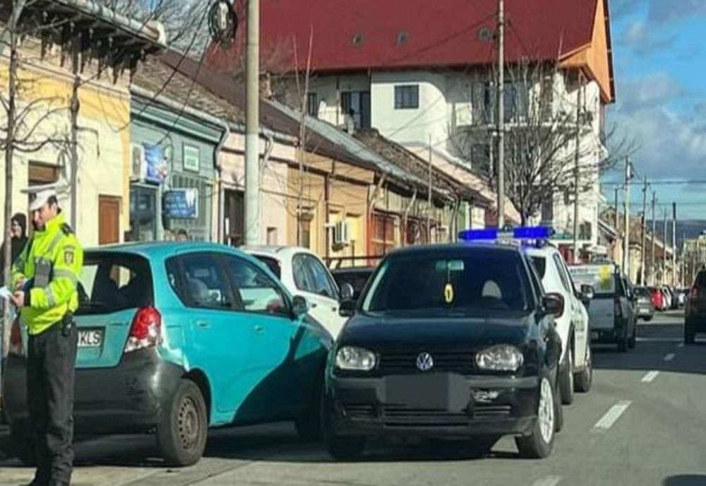 Accident în lanț. Patru mașini implicate