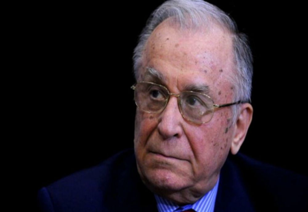 ION ILIESCU SUFERĂ DE CANCER PULMONAR! FOSTUL PREȘEDINTE RĂMÂNE INTERNAT LA TERAPIE INTENSIVĂ 