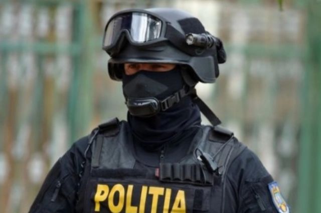 Final de fugă pentru trei condamnați: capturați pe Aeroportul din Bacău după ani petrecuți în Italia