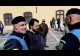 UN CĂRUȚAȘ A TRECUT NESTINGHERIT PRINTRE MAȘINILE OPRITE ÎN TRAFIC ȘI POLIȚIE, FĂRĂ SĂ-I PESE DE PROTEST