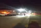 VIDEO Un taximetrist băut a intrat cu mașina într-un stâlp de electricitate pe o stradă din Severin, apoi a fugit