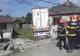 Un tir a distrus gardurile a două proprietăți și a dărâmat un stâlp de electricitate